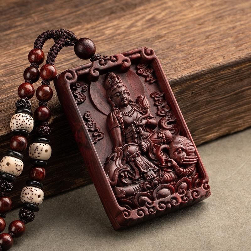 Liontin Buddha Kelahiran Ukiran Zodiak Kayu Cendana Merah Daun Kecil Kepadatan Tinggi Minyak Tinggi