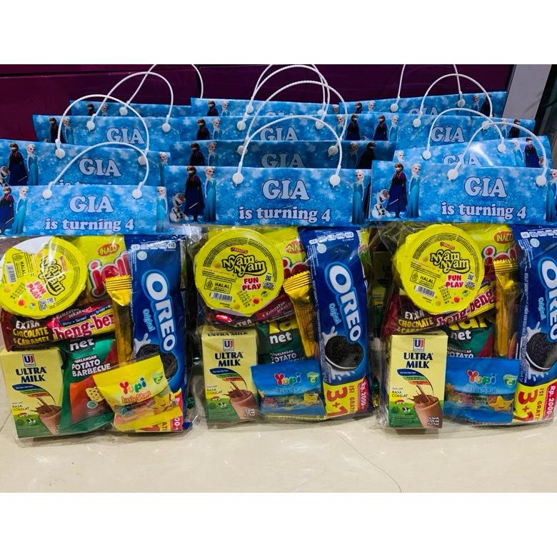 

paket snack ulang tahun 8 macem aSt