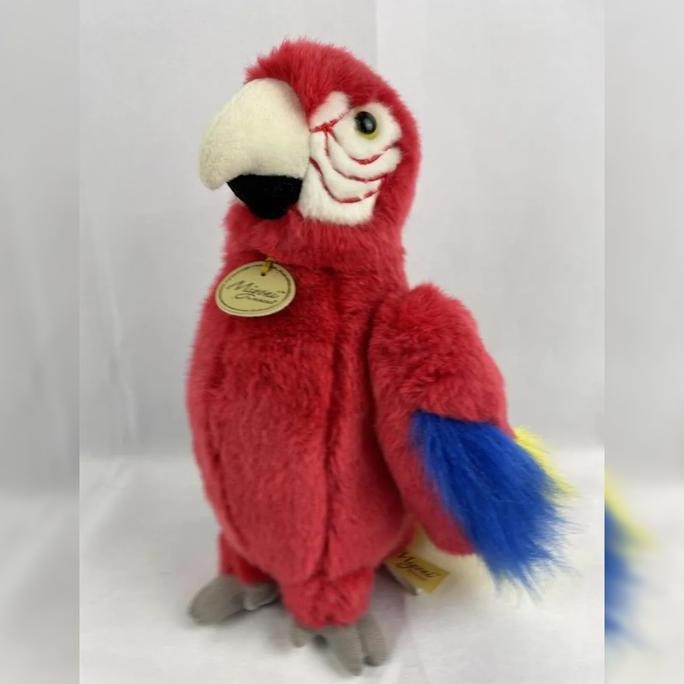 Boneka Burung Red Macaw