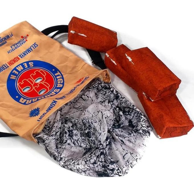 

Tempat Pensil Bentuk Batu Bata Pelengkap Tas Kantong Semen Stationery