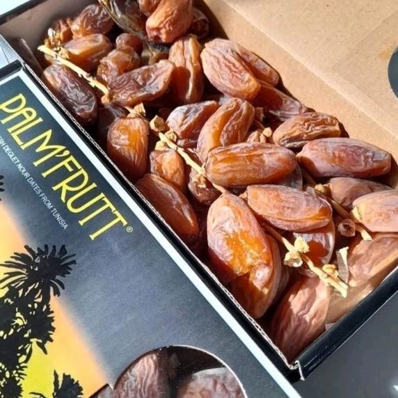 

Kurma Tunisia Tangkai Gram Kemasan Dus Food Fruit Makanan Manis Sna Cemilan