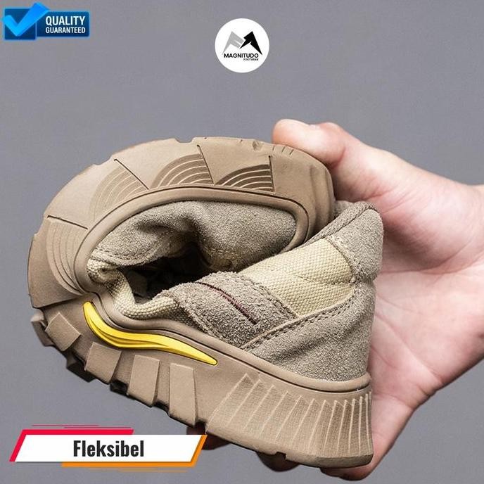 Sepatu Safety Jogger Sport Pria Ujung Besi Import Oliver Cream Anti Setrum Listrik Casual Shoes Snea