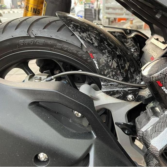 Hugger Vario 160 Carbon Forged