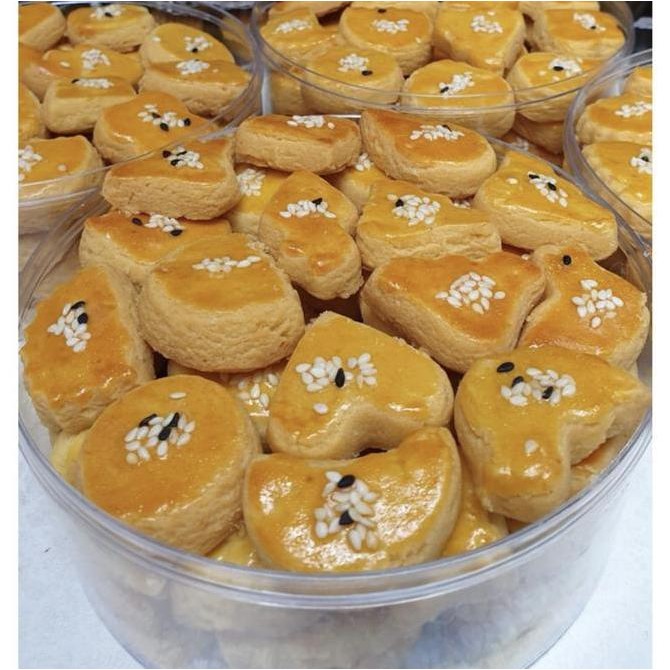 

Salted Egg Cookies DapoerJGC - Kukis Telur Asin Premium Stok Terbatas