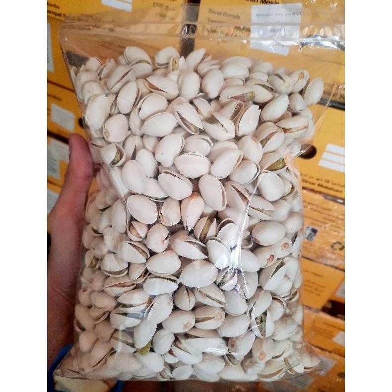 

Kacang Pistachio / Fustuk / Kacang Ketawa Arab 1Kg Oleh Oleh Haji Umroh