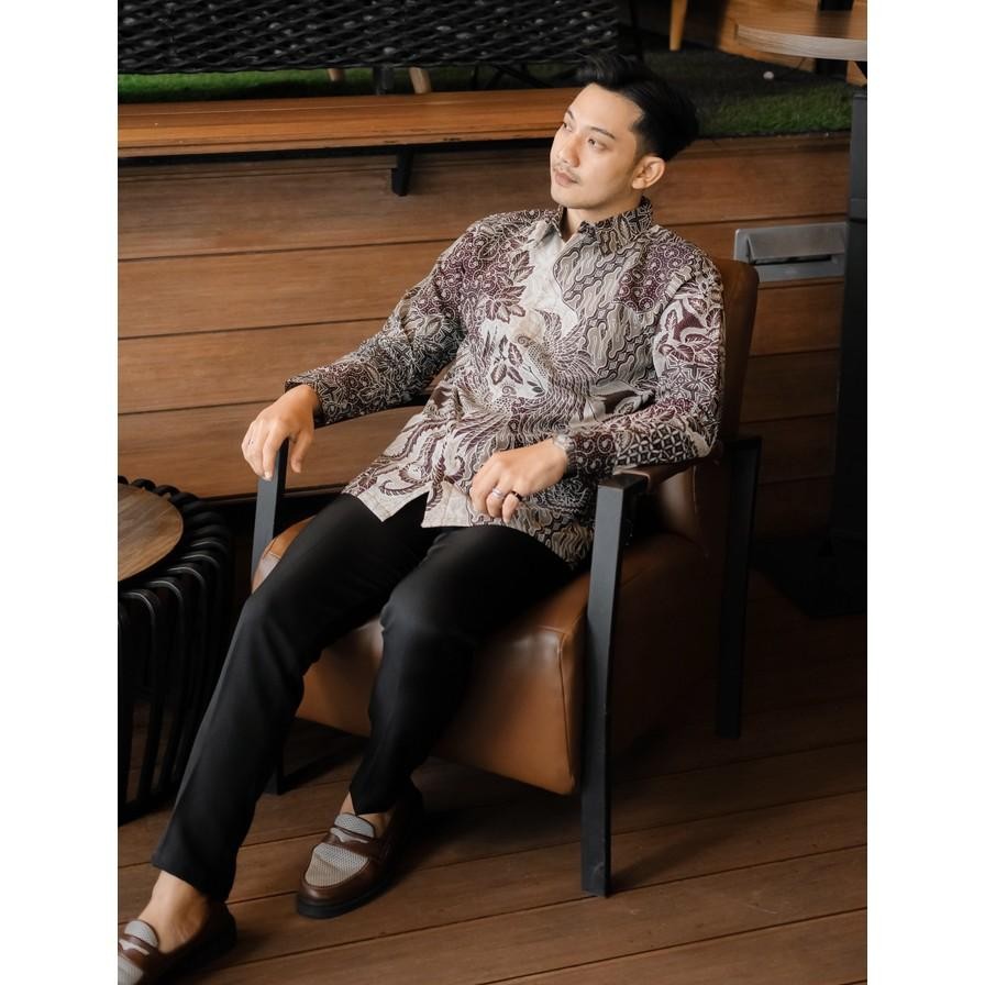 Hardi Batik Wirawan Kemeja Batik Pria Lengan Panjang