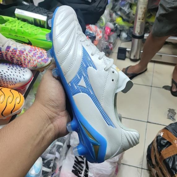 Sepatu Bola Mizuno Morelia Neo 2