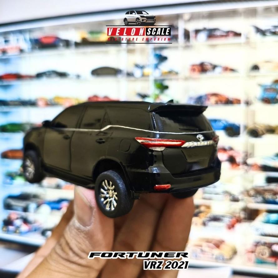 As23 uk-12 Diecast Miniatur Mobil Toyota Fortuner VRZ 2021 Skala 1:43 Gratis Custom Platnomor Terlar