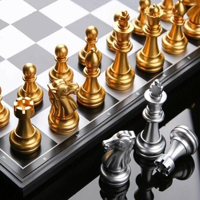 Promo Catur Magnet Chess Board Game dengan 32 Potongan Catur Emas & Perak COD