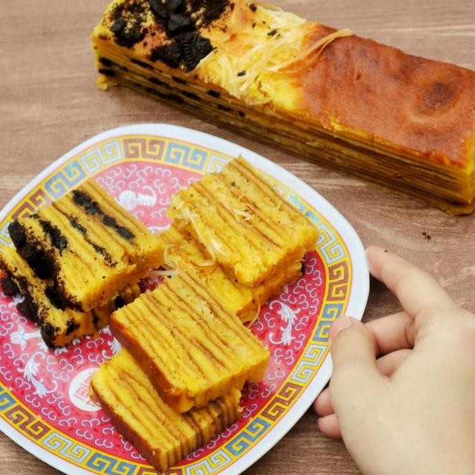 

JH8 kue lapis legit / layer cake 3 rasa Premium by Lynn cake