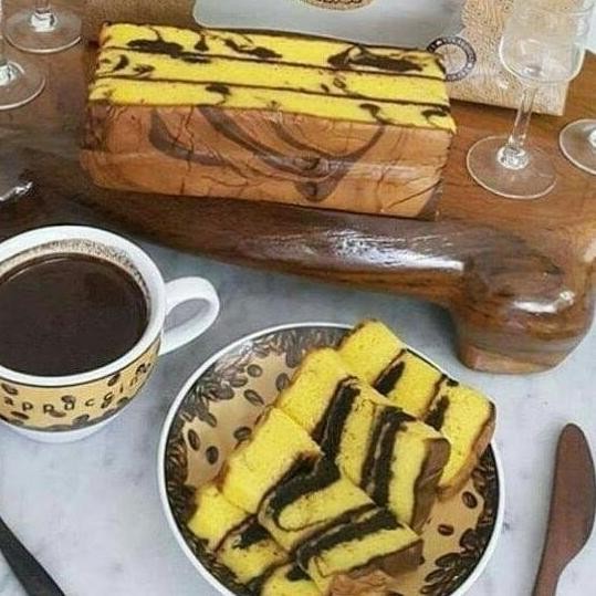 

JH8 Kue Lapis Surabaya/Spikoe Batik Original Premium HALAL Moist