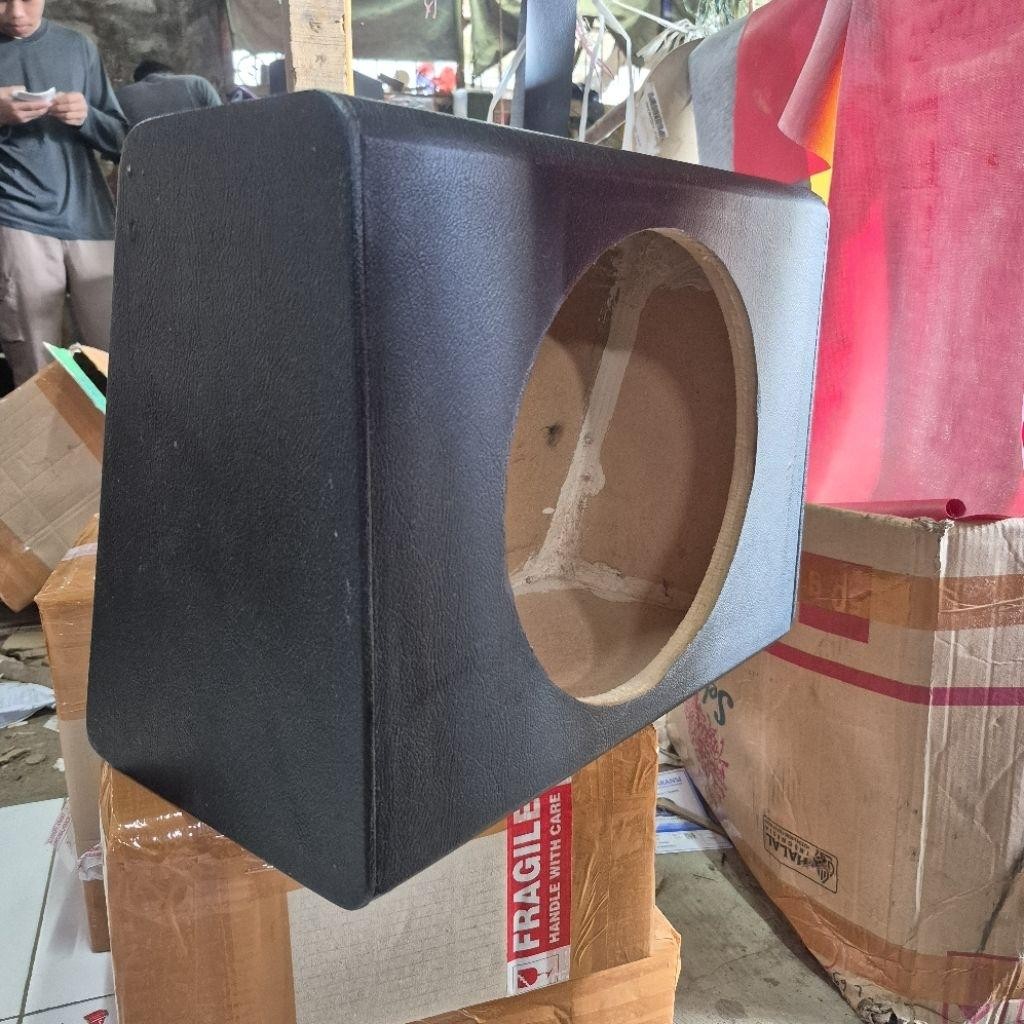 Box Subwoofer 12Inc Untuk Mobil Universal_Bahan Full Mdf 18Mm