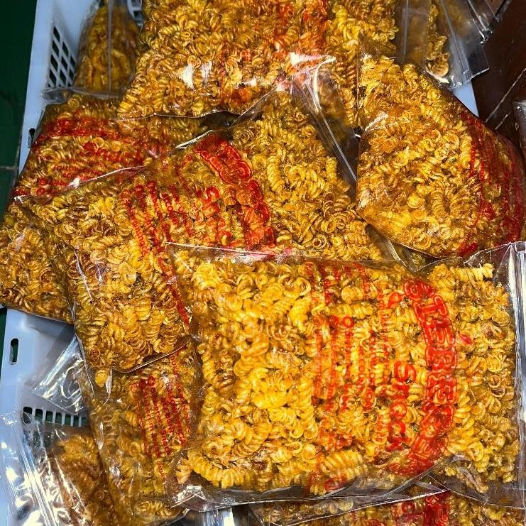 

ID | 250 GR- MAKARONI SPIRAL DAUN JERUK KHAS - KRIUK TIDAK KERAS