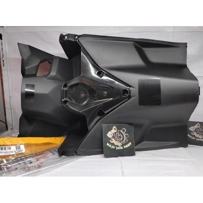 Legshield Tengah Kontak Kunci / Dasbor Motor / Vario 150 18 Win BARU