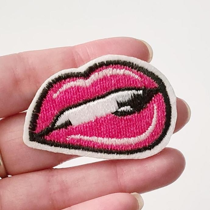 

] patch bibir pink, oatch iron, bordir tempel Lace