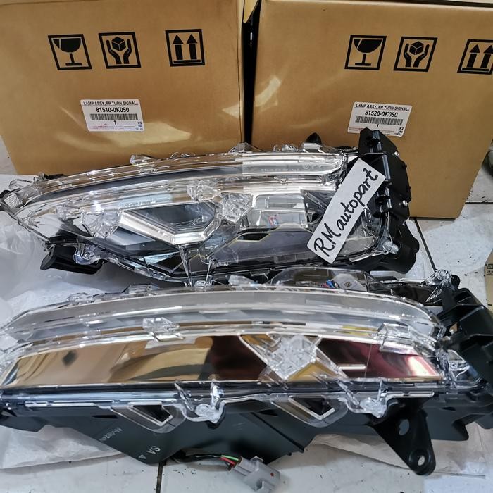 Lampu Sen Drl Bumper New Fortuner Vrz 2020 Led Type 81510-0K050 81520 Original Dan Terpercaya
