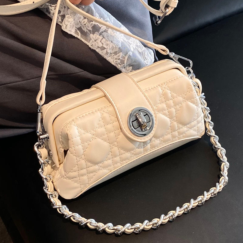 Tas Kecil Berlapis Tinggi Gaya Chanel Rantai Fashionable Tas Selempang Kecil Persegi