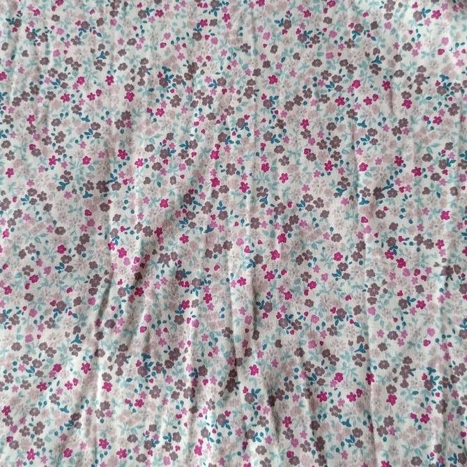 Bahan kaos katun motif bunga kecil