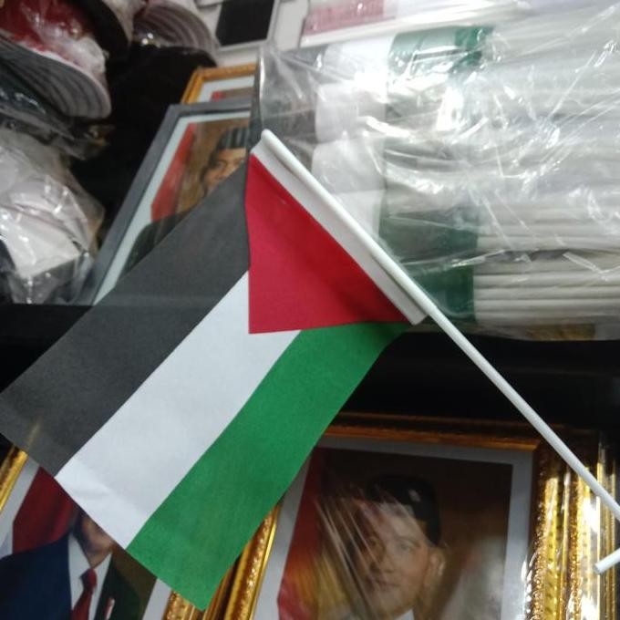 *$*$*$*$] bendera Palestina mini dipegang ditangan