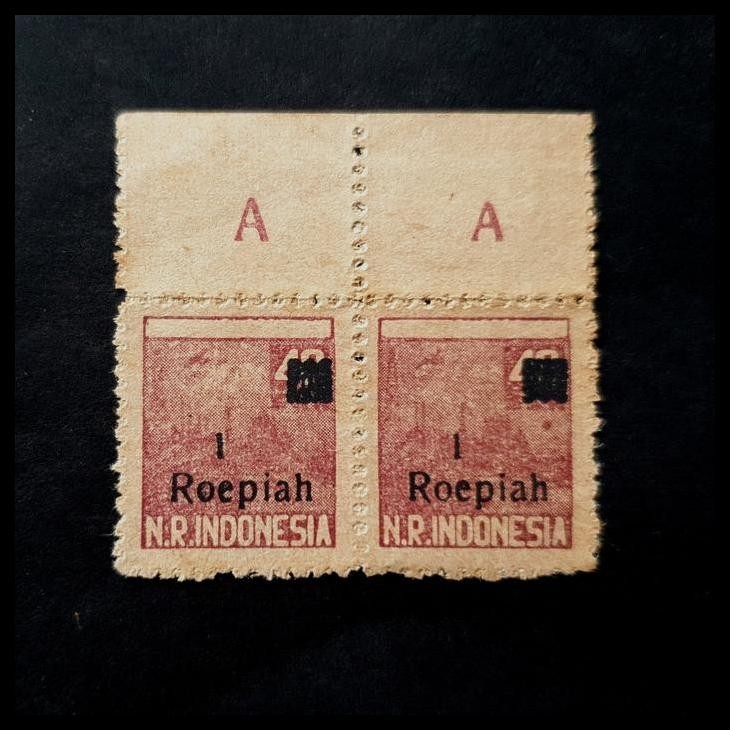 

TERMURAH PRANGKO REVOLUSI SUMATRA 1947. S43 1 ROEPIAH DI ATAS 40 SEN, PAIR !