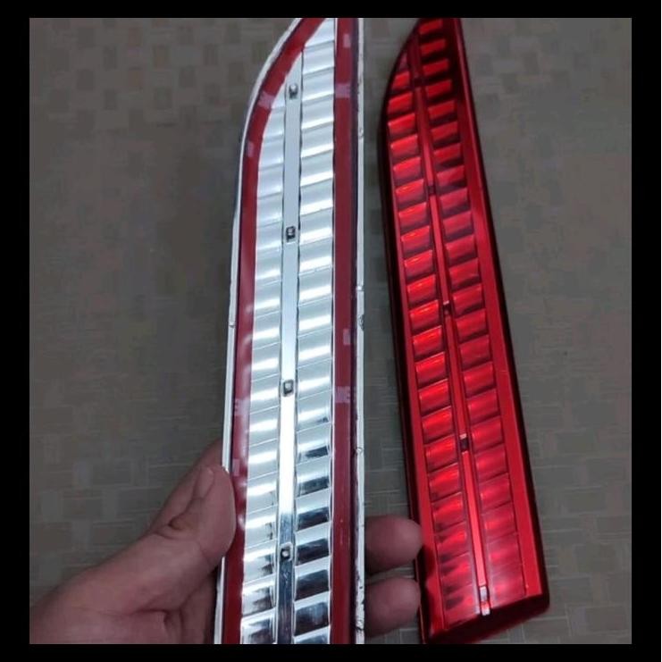 TERBARU REFLEKTOR TRUNK LID GRAND INNOVA 2014-2015 