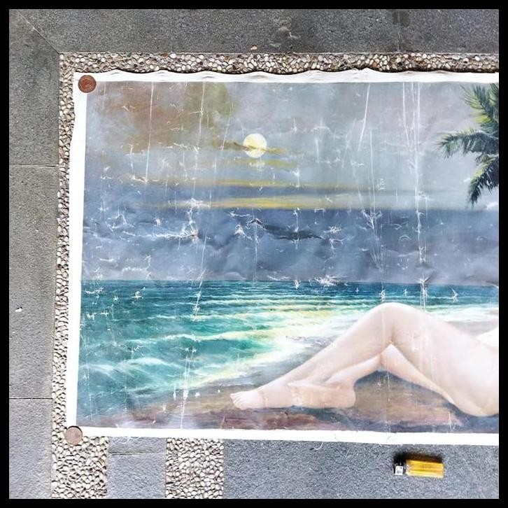 DISKON PAJANGAN LUKISAN GADIS PANTAI 