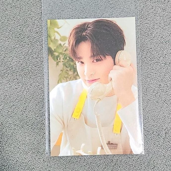 baru Junghwan Photocard - Official from BLOOMING Treasure Binder