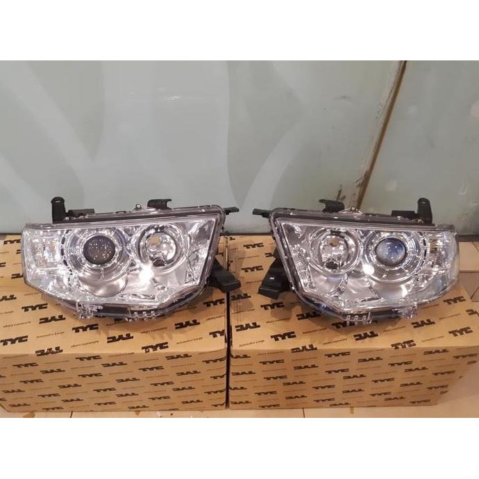 Headlamp Lampu Depan Mitsubishi Pajero Sport