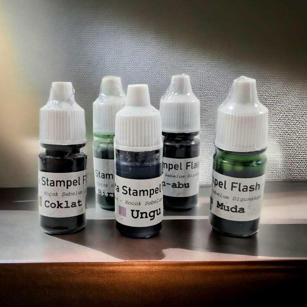 

Tinta Stampel Flash - Premium Stamp Ink - SFO Semarang Official