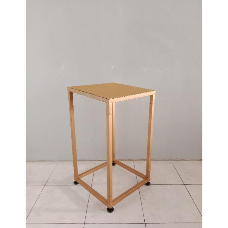 standing besi dekorasi// tutup dekorasi// stand flower besi// tempat pot bunga// dekorasi elegant