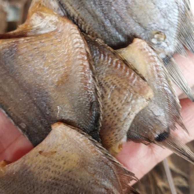 

Ikan Asin SEPAT Tanpa kepala Berat 1000 /gram