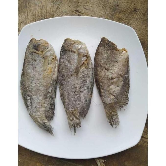 

Ikan Asin Sepat Siam 1 Kg Cita Rasa Asin Berkualitas