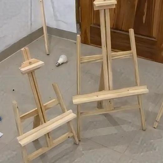 

Wooden Easel/Trinity Stand Dan Penyangga Untuk Melukis Kayu Pinus