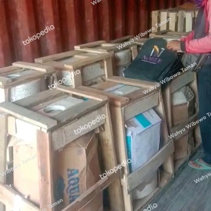 

Palet Kayu Kecil Pot & Bak Mandi Tidak Full Kayu.