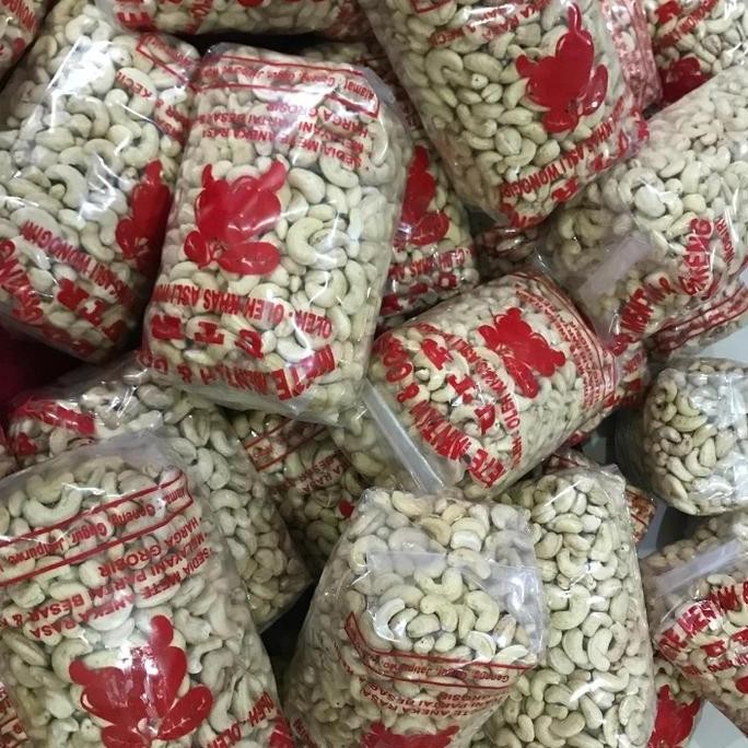 

Kacang Mete Mentah Kering Mede Food Snacks Makanan Cemilan Metewonogiri