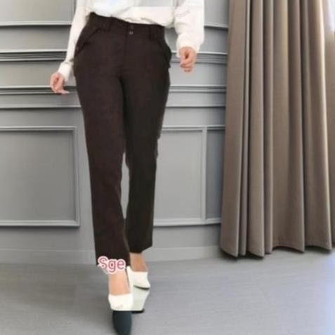 

Celana Panjang Pensil Wanita Hitam Bahan Kantor Formal Slimfit