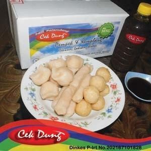 

RKM Pempek Palembang - 25 pcs - Ikan Gabus - Cek Dung