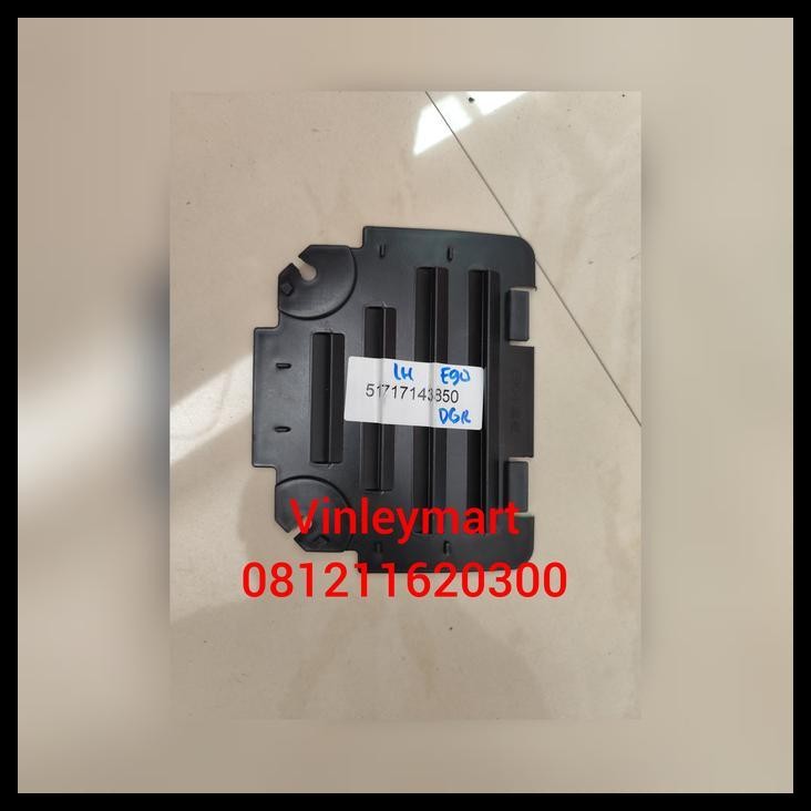 HOT DEAL COVER TUTUP INNER FENDER DEPAN KANAN BMW E90 