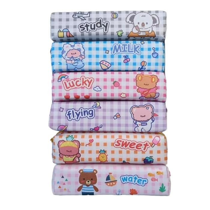 

EMS Kotak Pensil Motif Boneka Beruang Kotak-Kotak Tempat Pensil Lucu Murah Stationery
