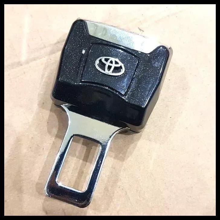 TERBARU COLOKAN SAFETY BELT/ SEATBELT LOGO TOYOTA MOBIL INNOVA LAMA 