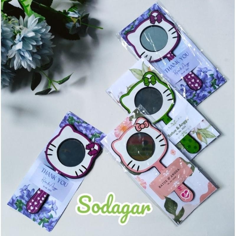 Souvenir Pernikahan Kaca 50 Pcs/ Souvenir Cermin Karakter Alas Shaby Free Nama