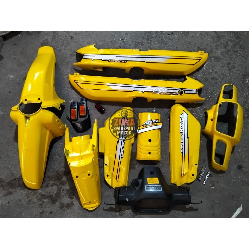 COVER BODY BODI FULLSET HONDA ASTREA GRAND BULUS WARNA KUNING SET STRIPING KUNING SILVER