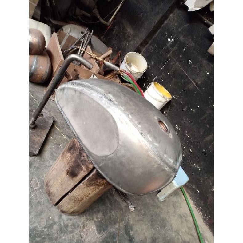 tangki triumph,tangki bratsyle,tangki japstyle,tangki chopper, tangki motor custom