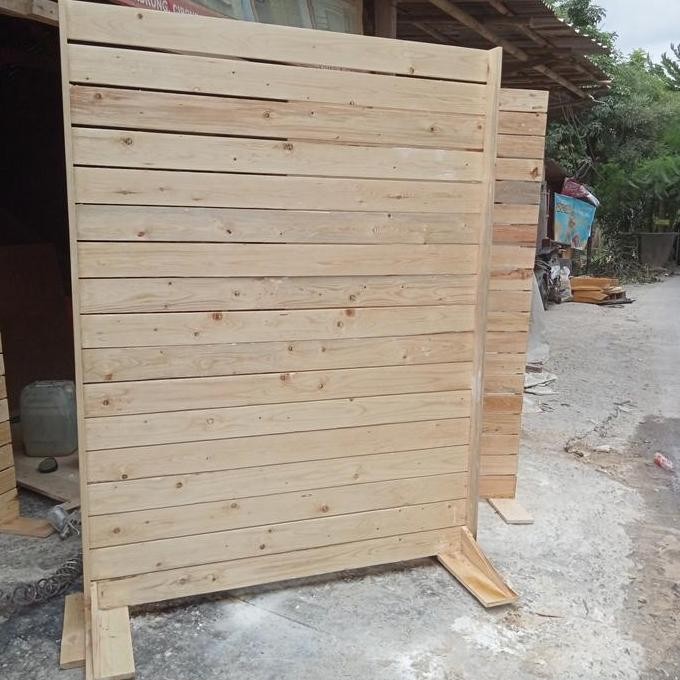partisi penyekat ruangan kantor rumah kayu jati Belanda murah