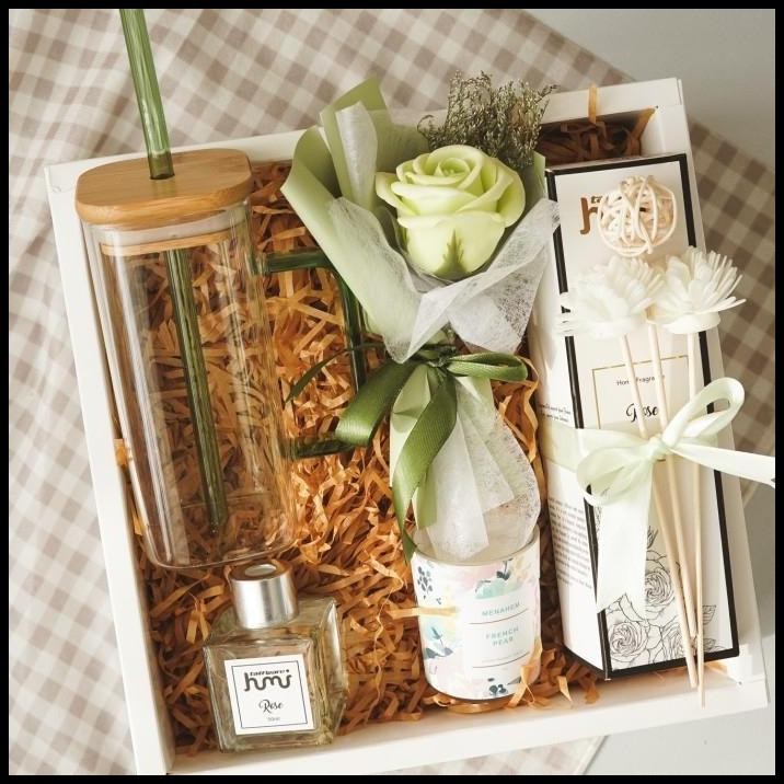 

INCHEON - Hampers Anniversary/Hampers Birthday/Hampers Wisuda/gift