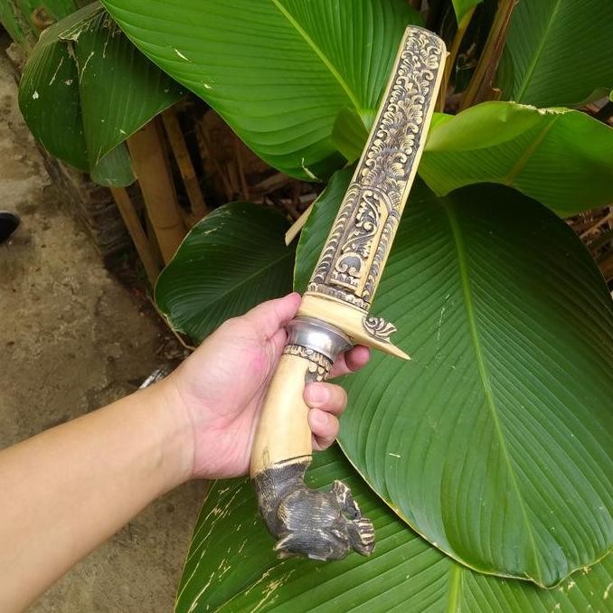 Golok Sembelih dan Kerja Baja Per Super Ukir Macan