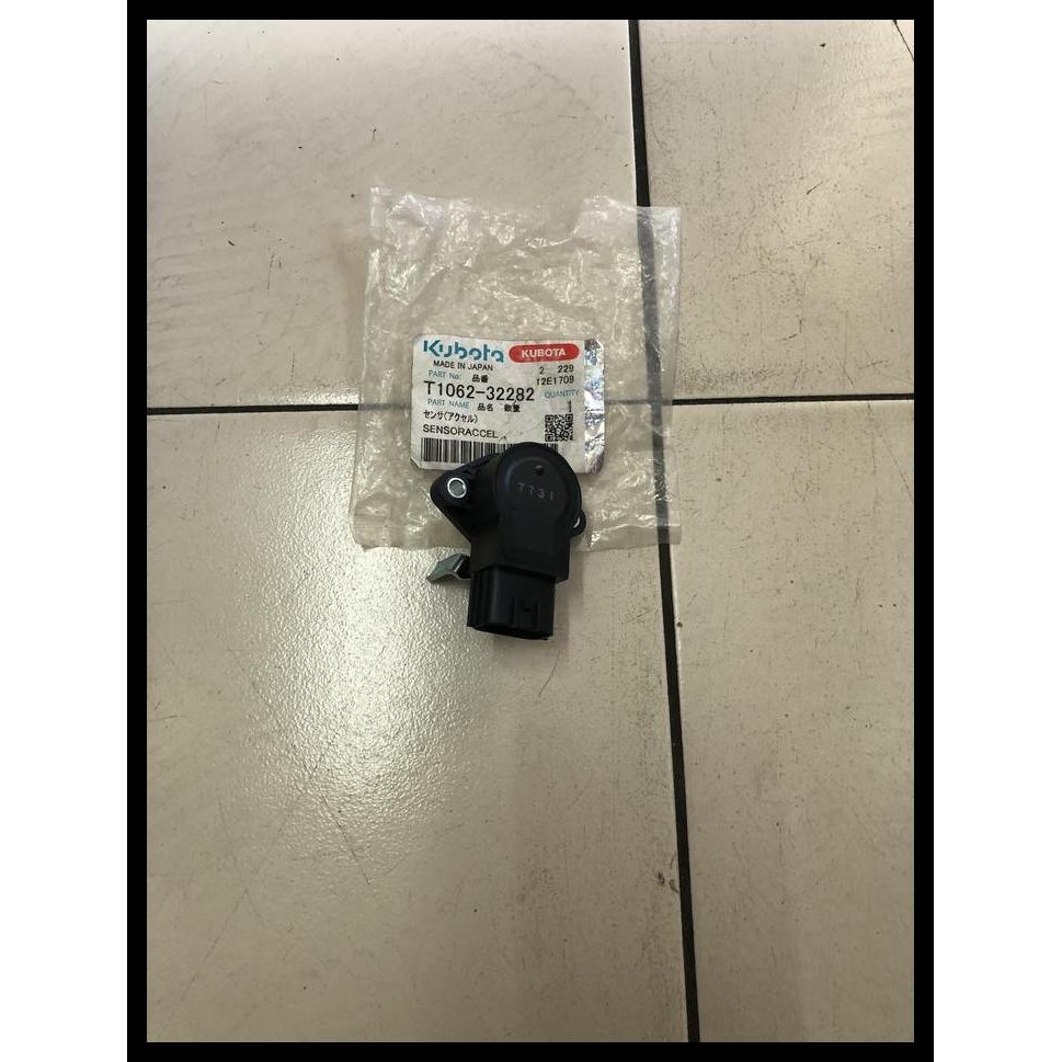 GRATIS ONGKIR SENSOR ACCEL / SENSOR MOTOR GAS KUBOTA U50 T1062-32282 GENUINE 