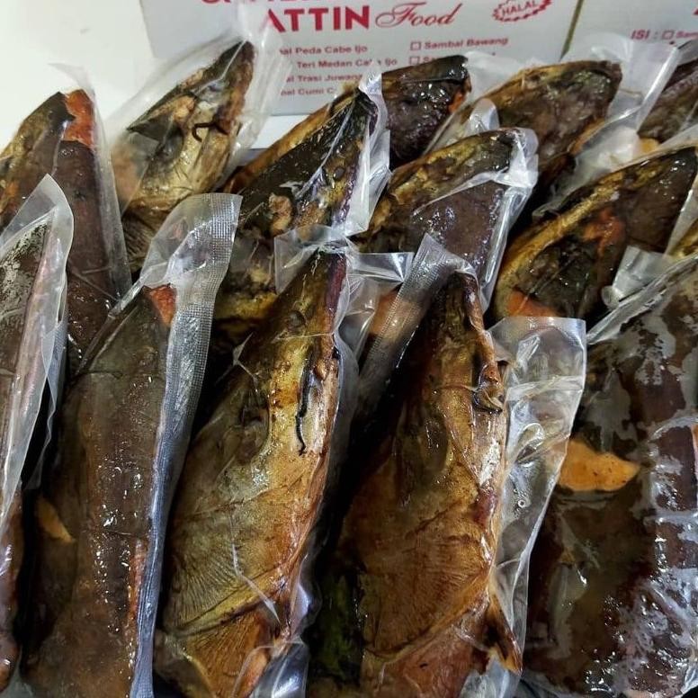 

12 Kepala Ikan Manyung Asap