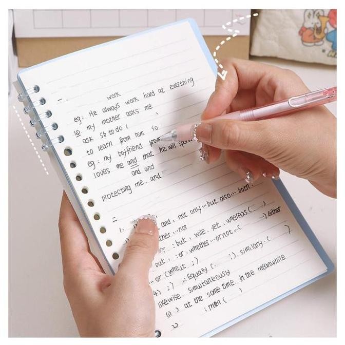 

Winzige Notebook Buku A5 B5 Buku Tulis Sekolah Lucu Binder 360 Derajat Notebook Aesthetic Korea Lose Leaf Binder Kuliah Buku Catatan Paper Stationery Notebook A5 Binder Kuliah