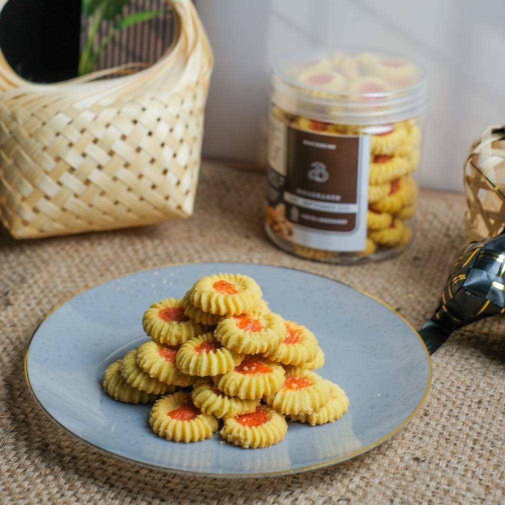 

Kue Semprit Matahari Enak Lembut Halal Bibasnacks ( Gratis kue sagu / semprit kemasan Pouch ) Nugi